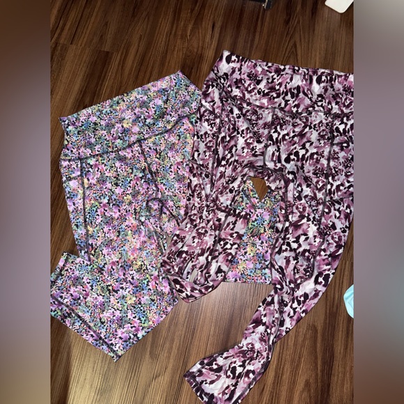 Bundle Floral and Abstract Print exercise leggings - Picture 1 of 3